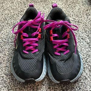 ALTRA OUTROAD size 6.5